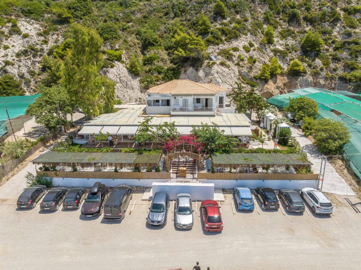 Monato Luxury Apartments Ayios Nikitas Bagian luar foto