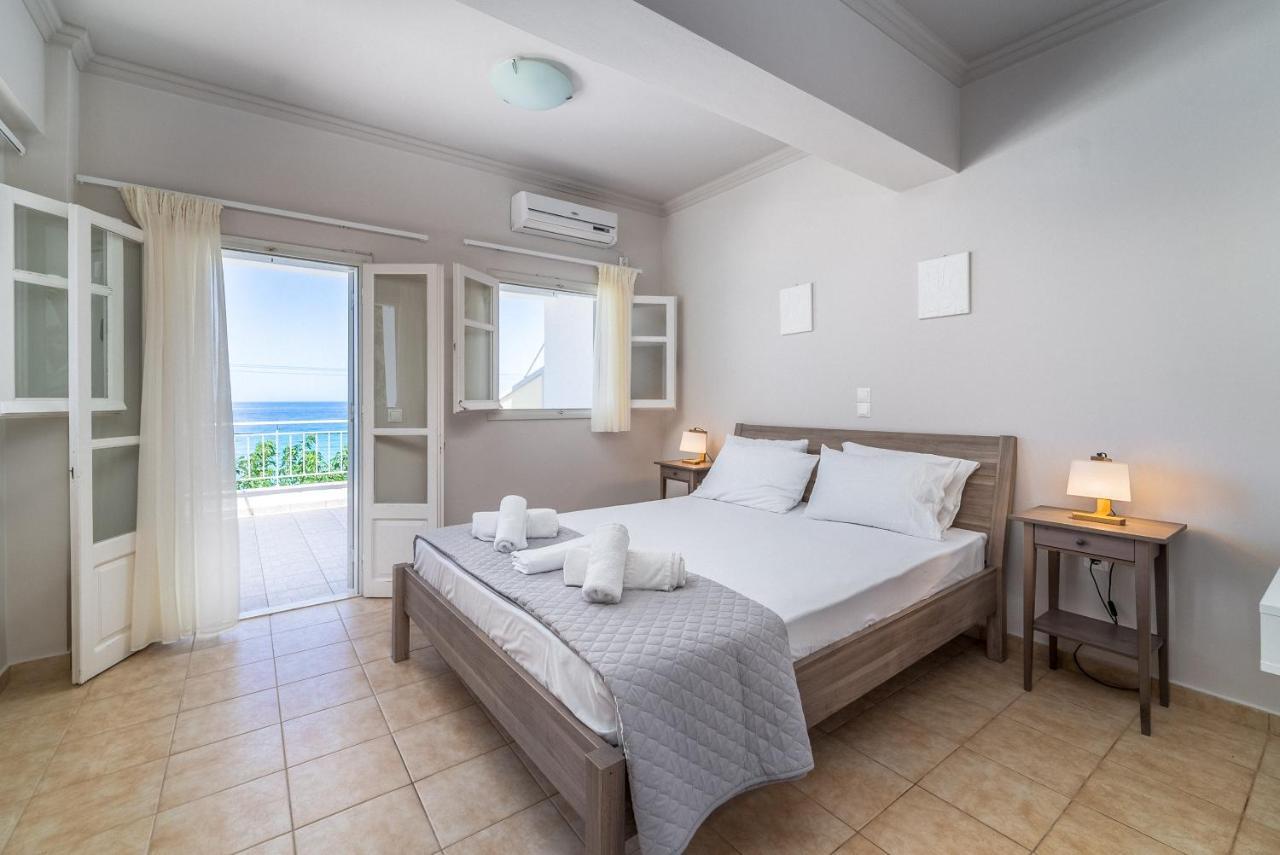 Monato Luxury Apartments Ayios Nikitas Bagian luar foto