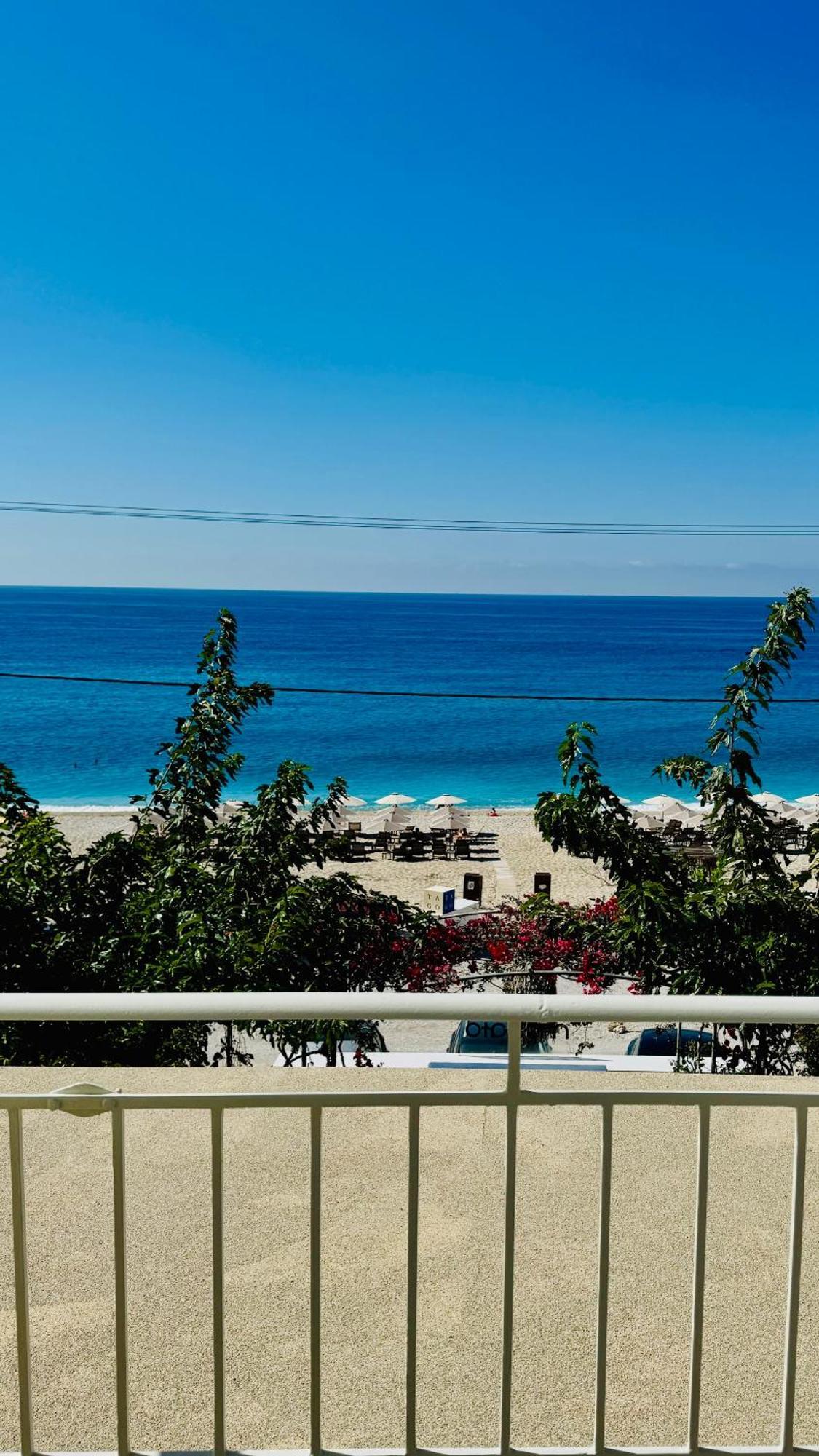 Monato Luxury Apartments Ayios Nikitas Bagian luar foto
